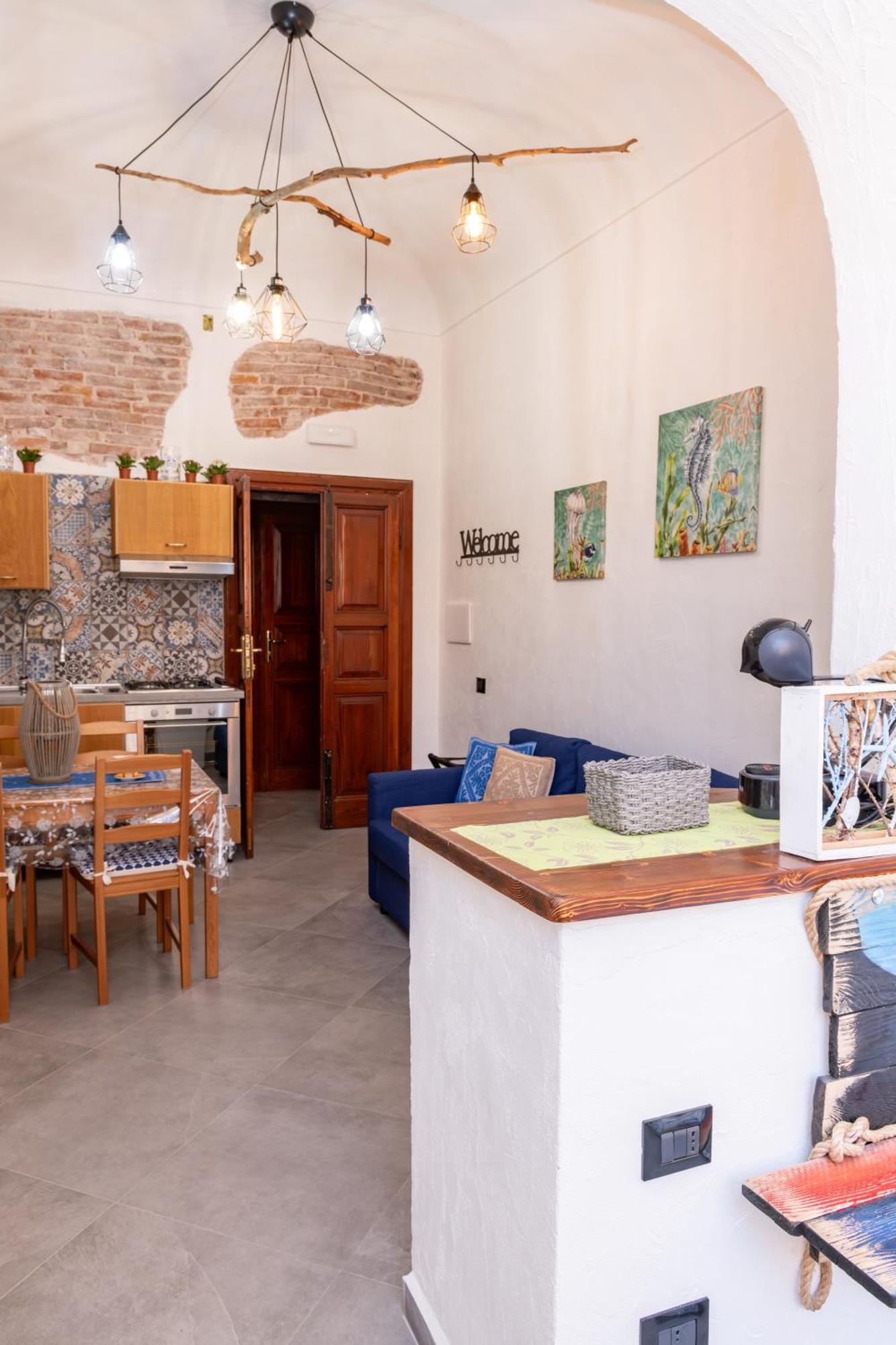 La Casa Di Dario Hotel La Maddalena  Exterior photo